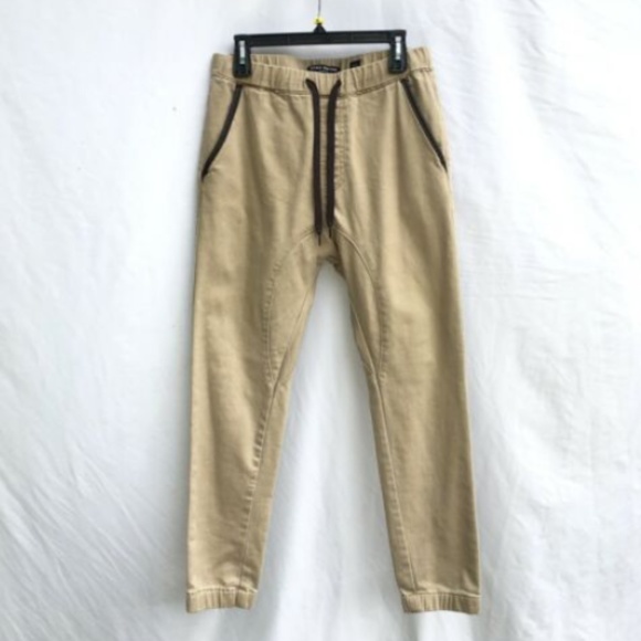 retro distrikt track pants